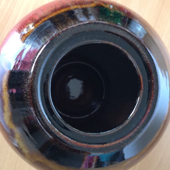 Chinese pottery vase red black yellow 8” tall 8" long wide - Picture 7 of 8